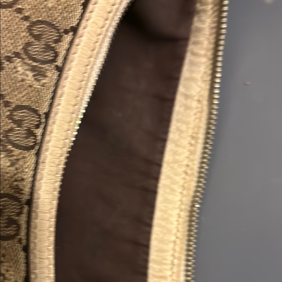 Gucci Tan Monogram canvas Shoulder Bag - Picture 16 of 16